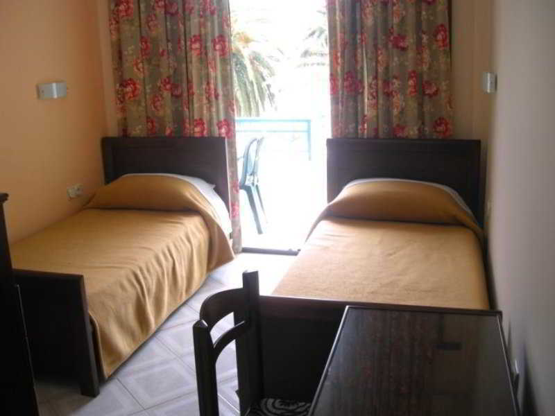 Hotel Ari Sarandë エクステリア 写真