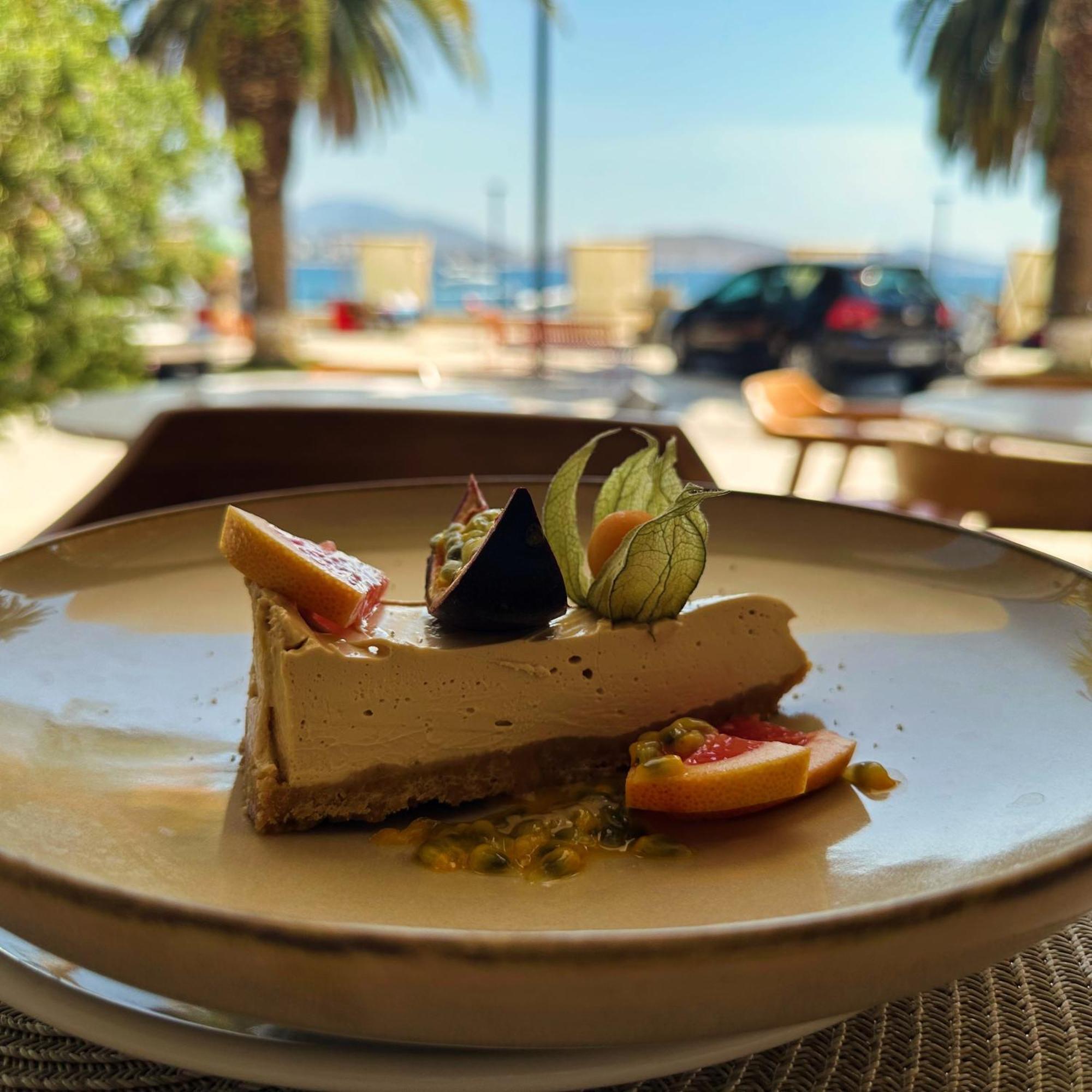 Hotel Ari Sarandë エクステリア 写真