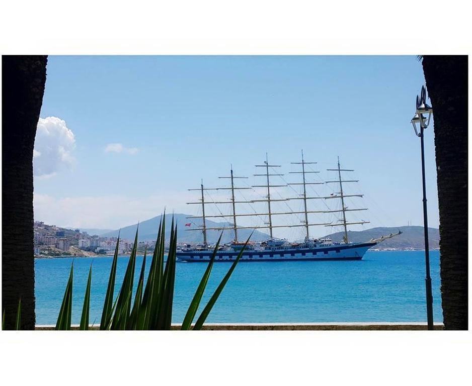 Hotel Ari Sarandë エクステリア 写真