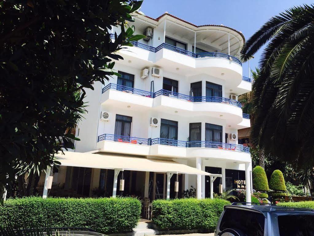 Hotel Ari Sarandë エクステリア 写真
